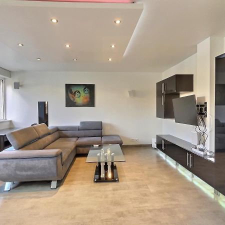 "Magic Red" De Miss.K Conciergerie Apartment Macon Exterior photo